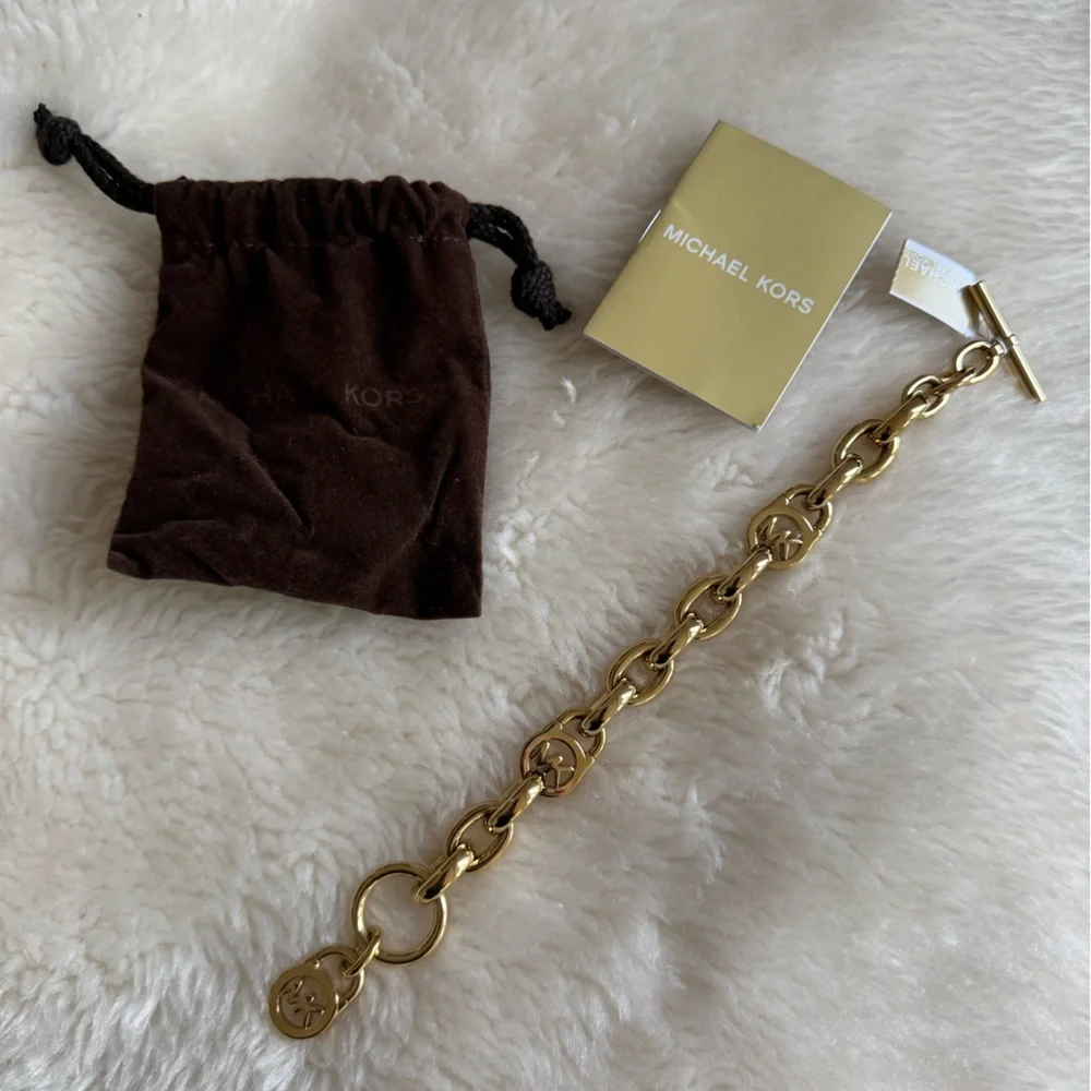 NWT Michael Kors Gold Tone Interlocking Chain Bracelet - Picture 1 of 8